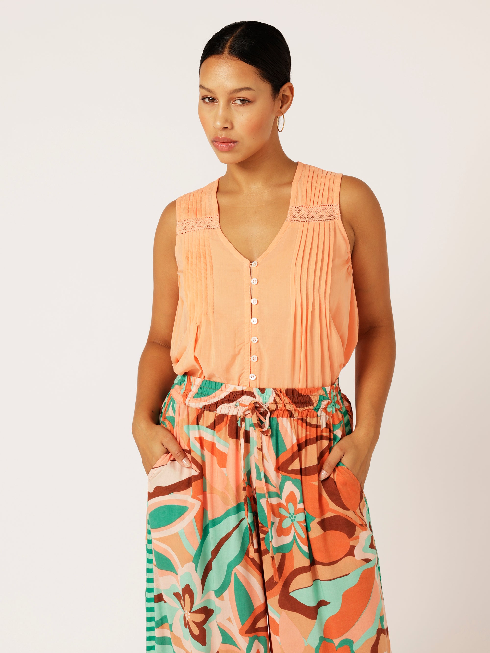 Camilla Top (Sleeveless) | Coral - Saffron Road