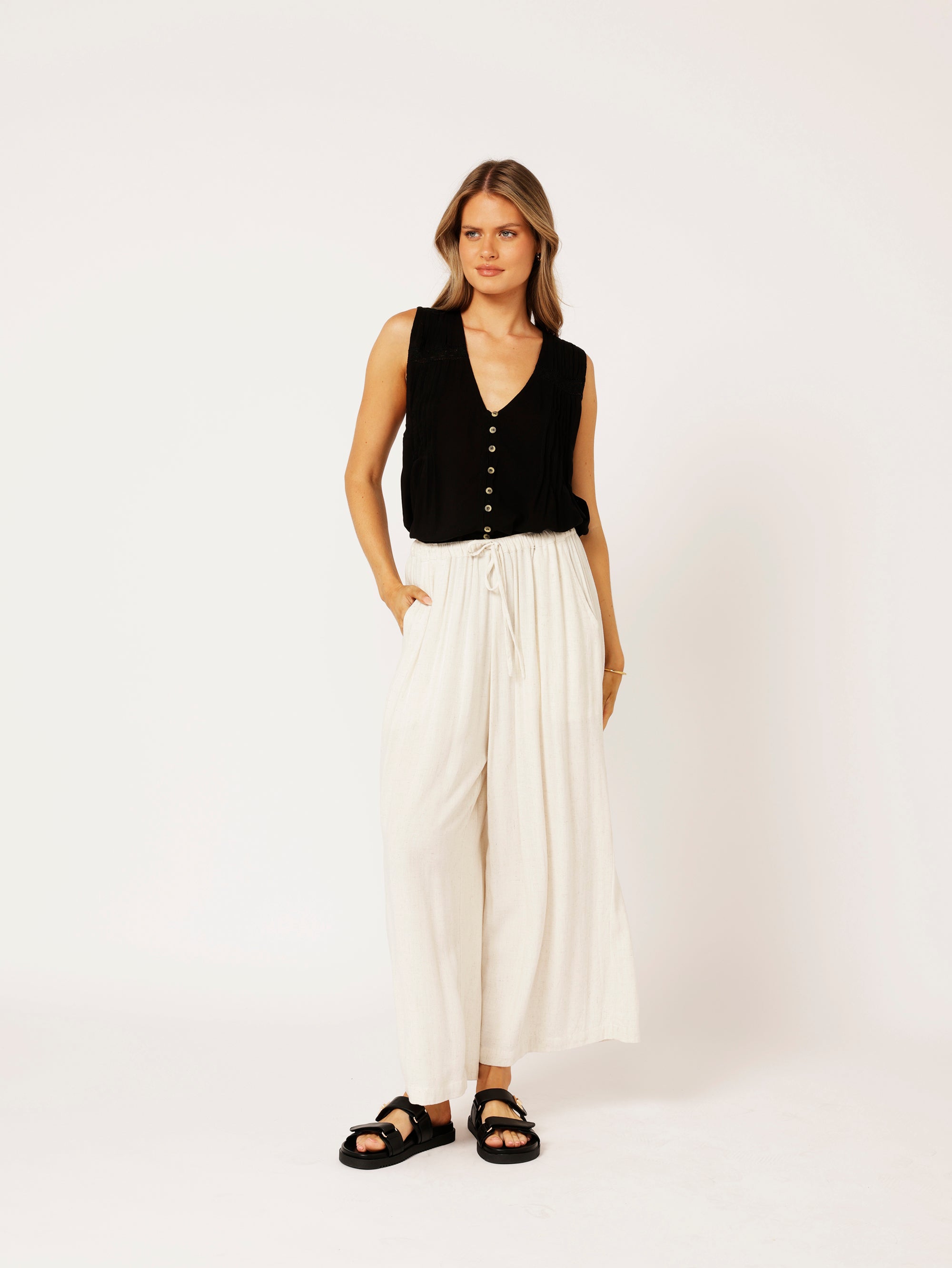 Camilla Top (Sleeveless) | Black - Saffron Road