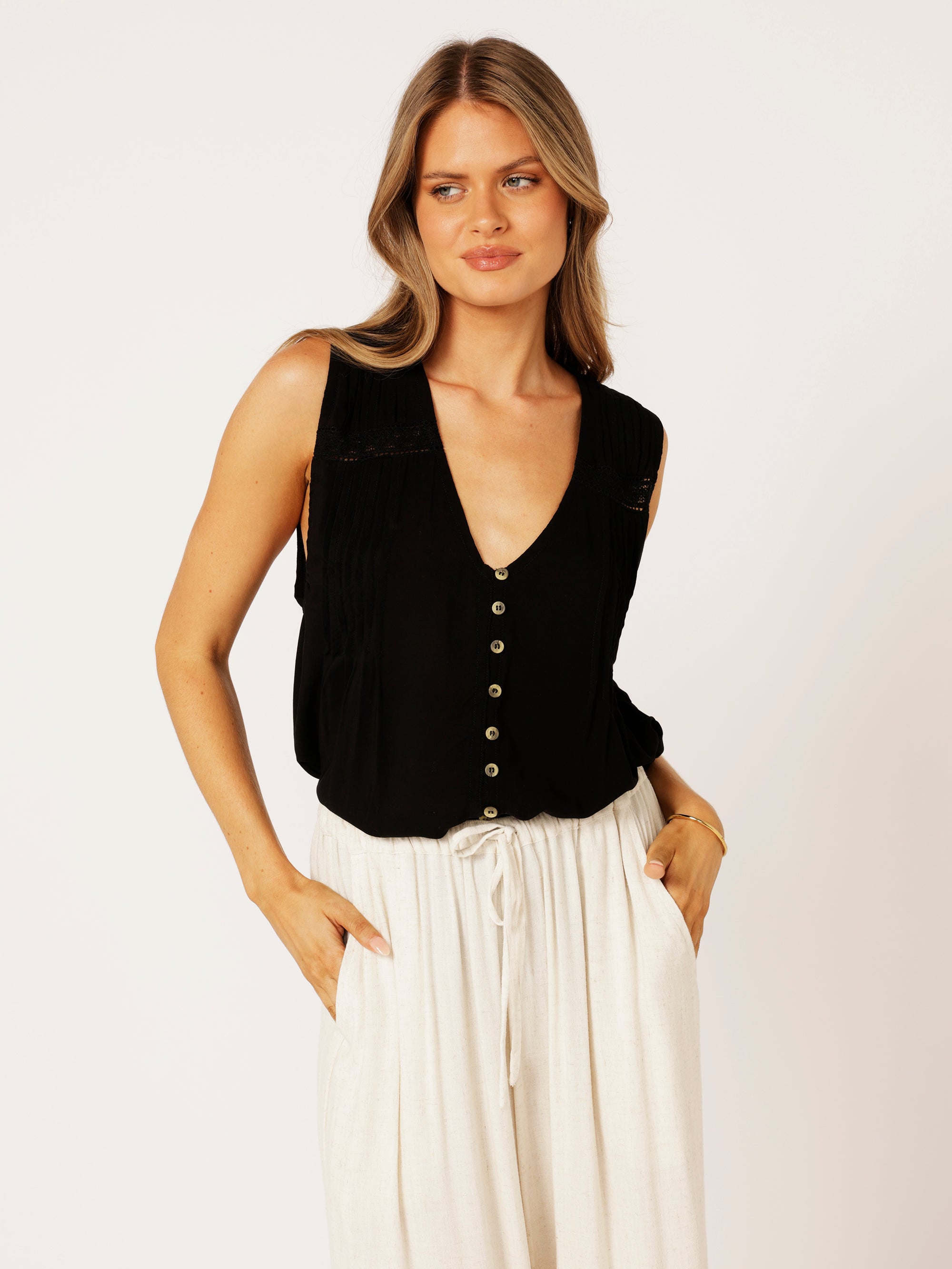 Camilla Top (Sleeveless) | Black - Saffron Road