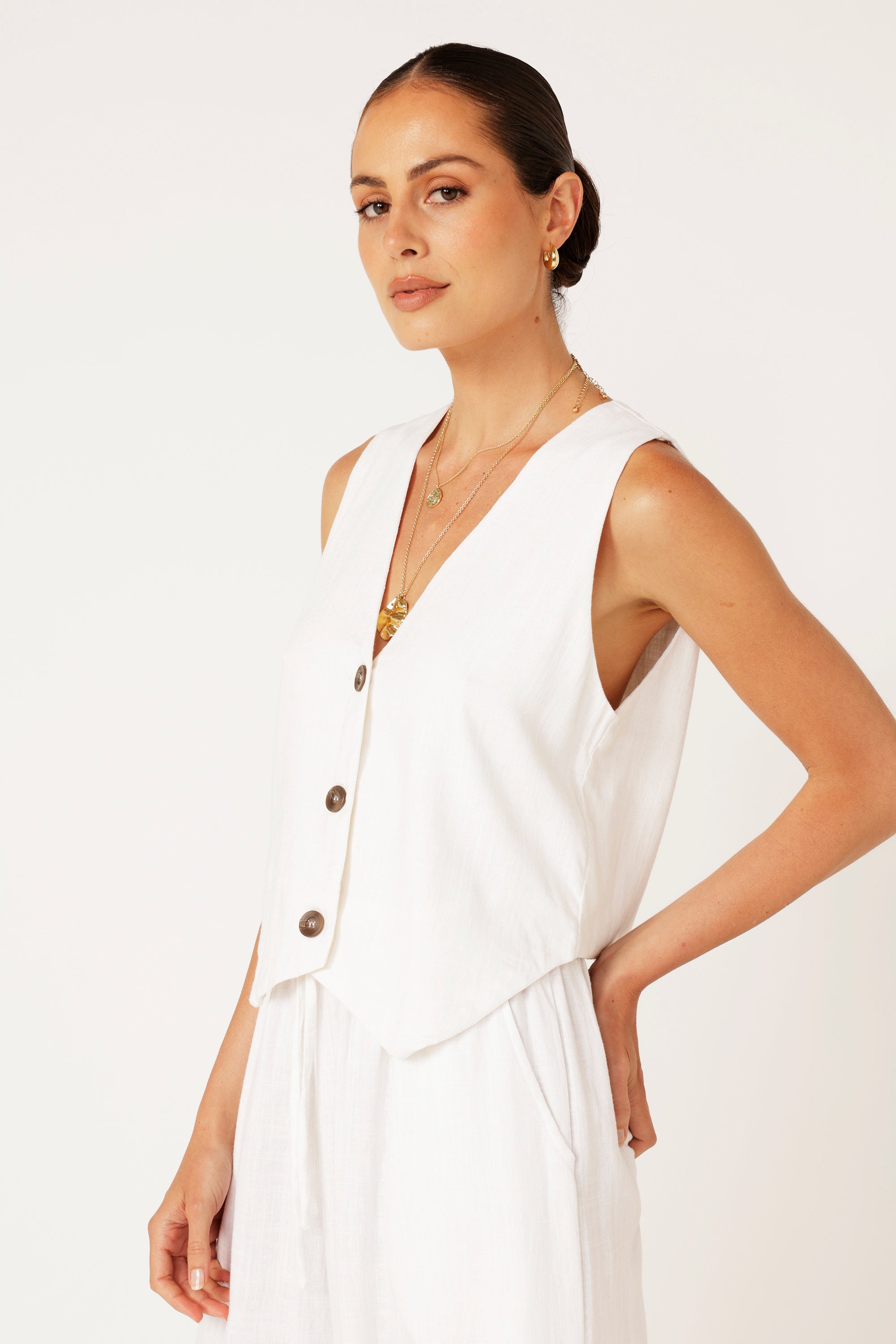 PRE_ORDER Vest | Off White | Linen Viscose - Saffron Road